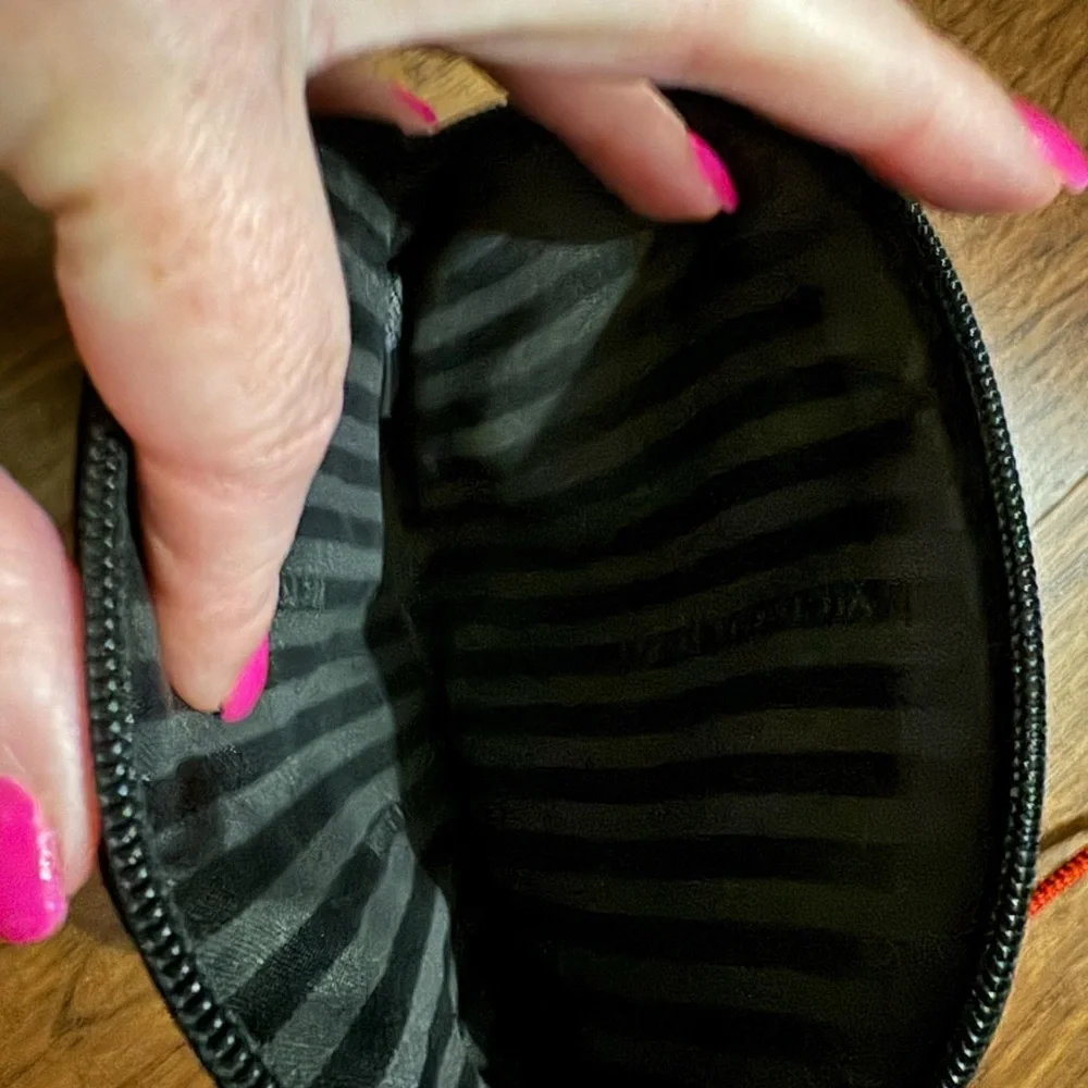 Victoria’s Secret Patch City Backpack with Matching - Picture 2 of 6